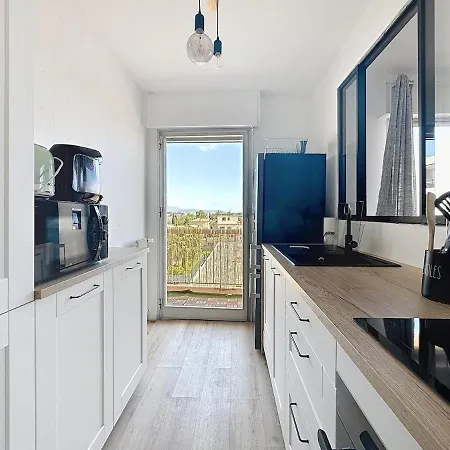 2p Sea View, Very Apartment *